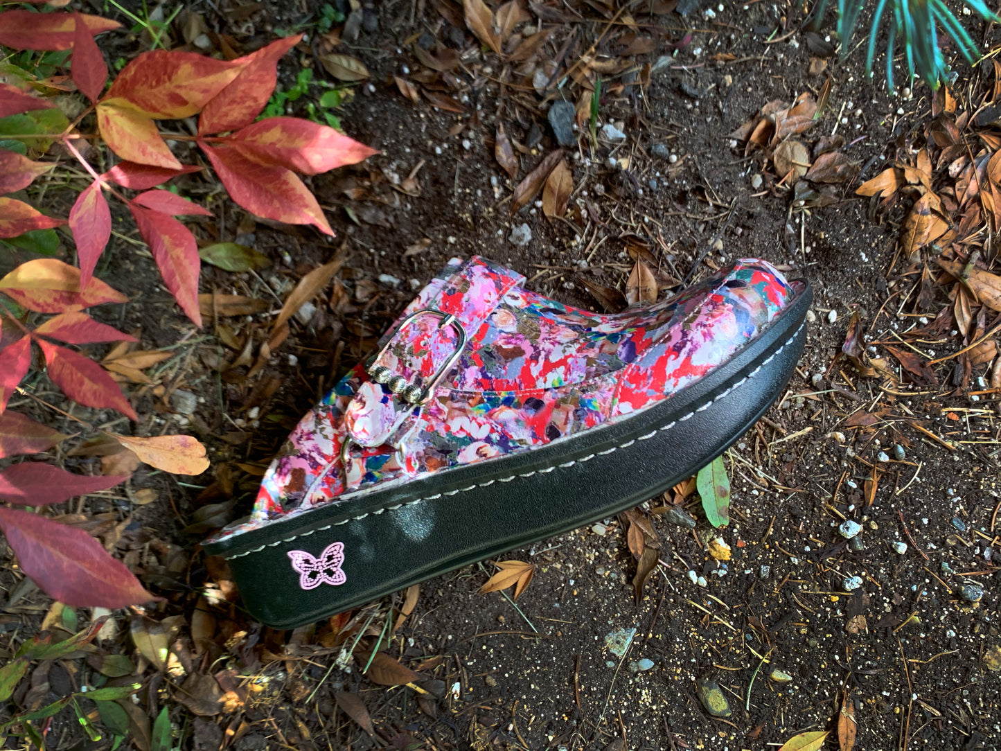 Seville - Pretty Vague (SEV-7816)