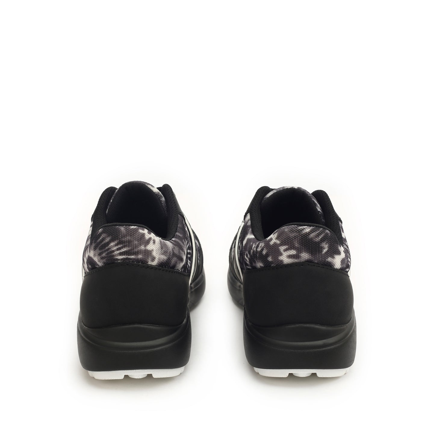 Qarma 2 - Blast Off Black & White (Sample Sale)