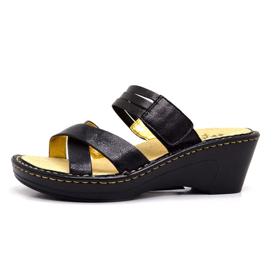 Leila - Black Crackle