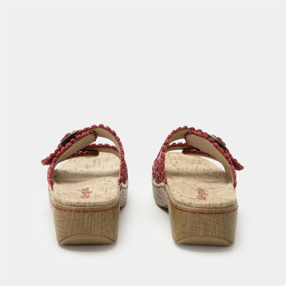 Oona - Red
