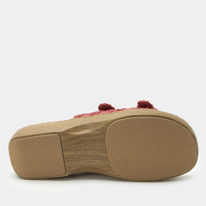 Oona - Red