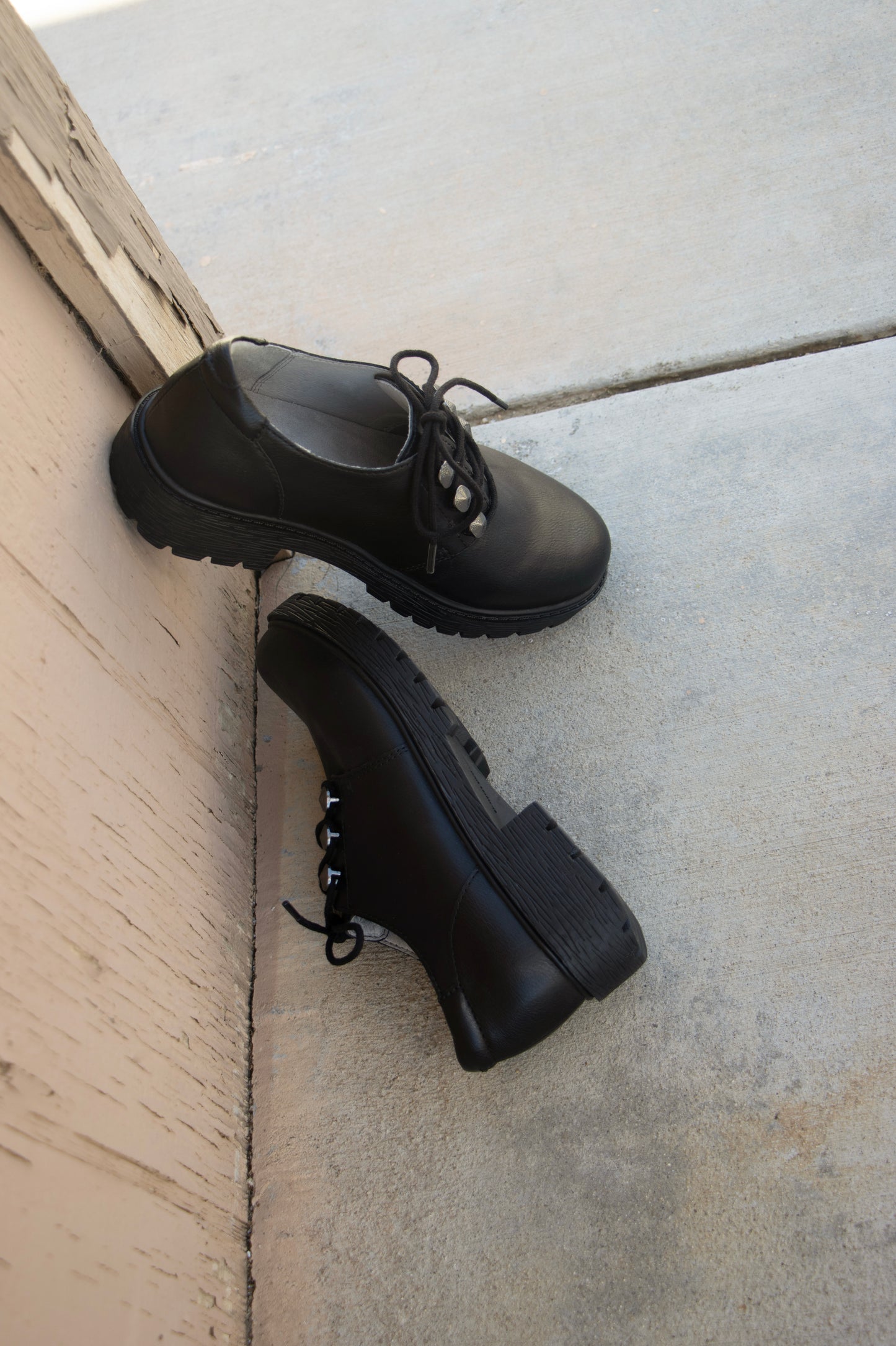 Resa - Black (Sample Sale)