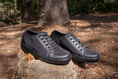 Sneaq - Mens - True Black (Sample Sale)