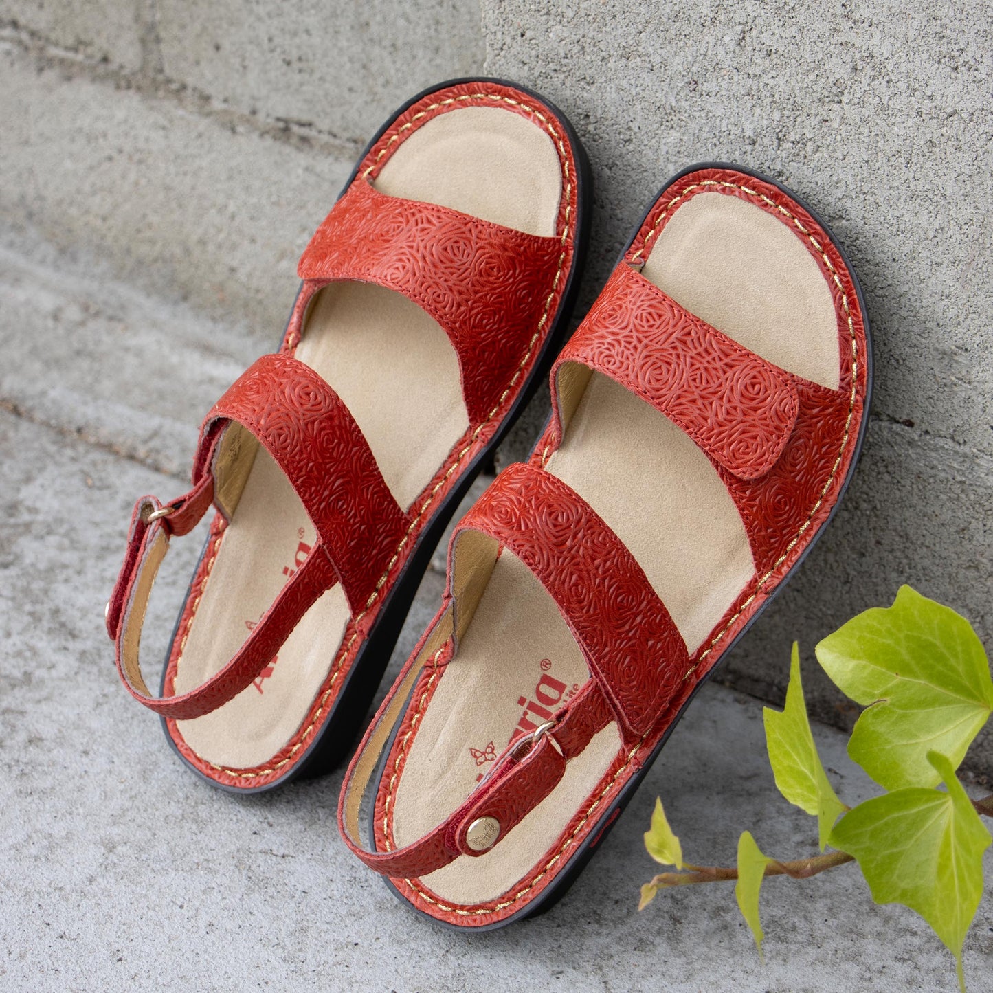 Verona Sandals - Coralita