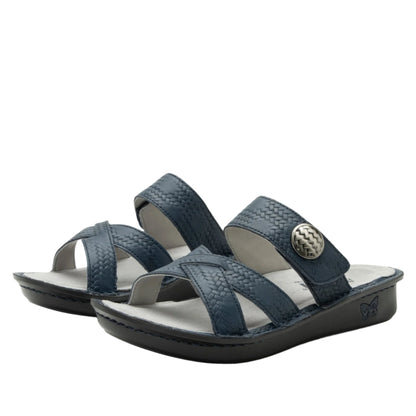 Victoriah - Basketry Navy