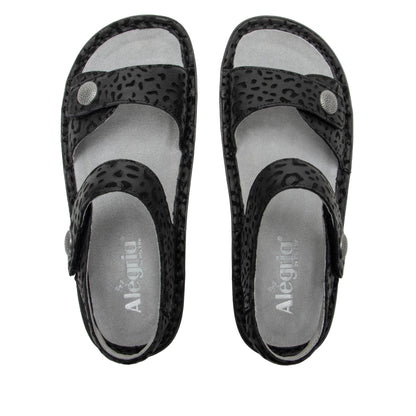 Vienna - Not A Cheetah (VIE-6127)