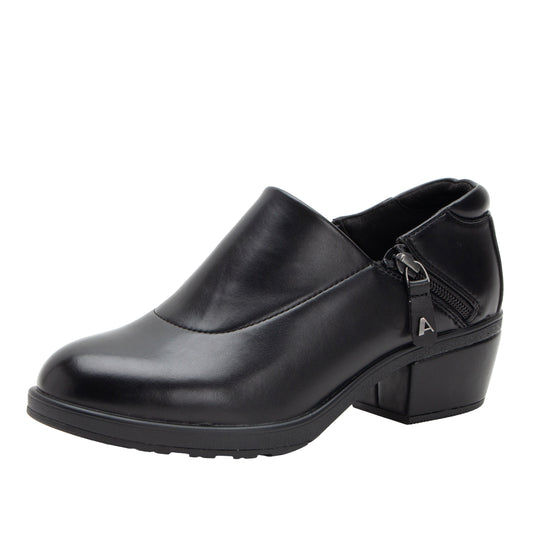 Wynne - Black (Sample Sale)