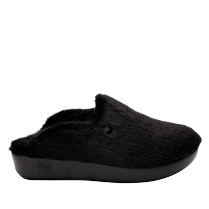 Leisurelee 2 - Black (Sample Sale)