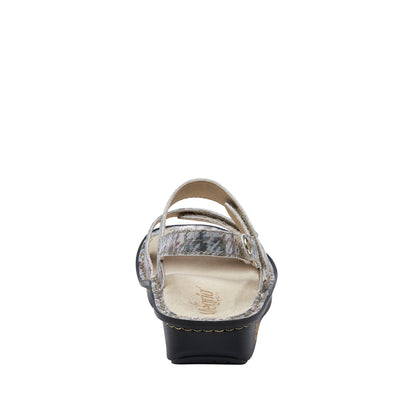 Verona - Sassy Earth (Sample Sale)